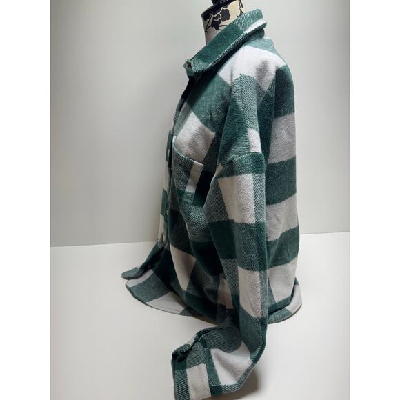 Fantaslook Women’s Shacket Green Plaid Button Front Sz Large Gorpcore Boyfriend - Picture 2 of 6